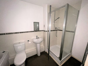 Bathroon- click for photo gallery